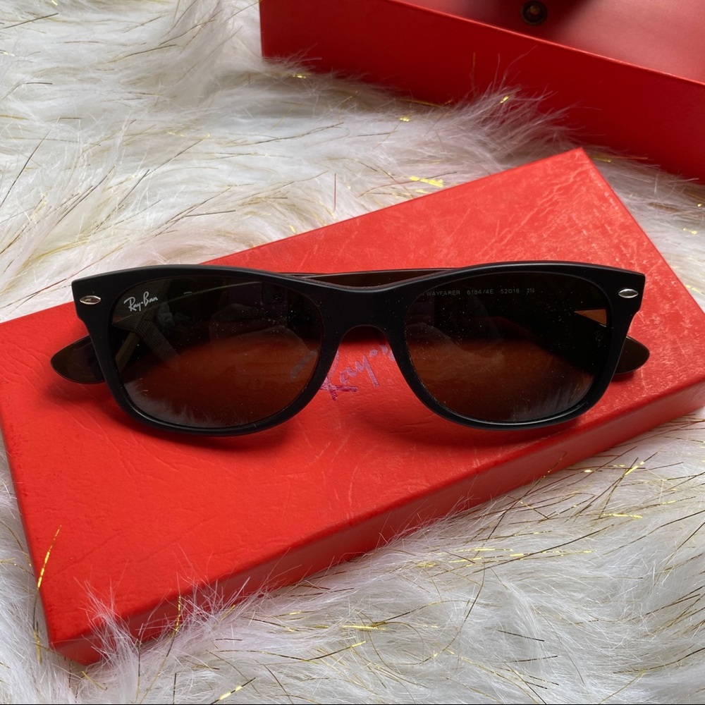 Ray-Ban Wayfarer Sunglasses Mix Matte Black/Green
